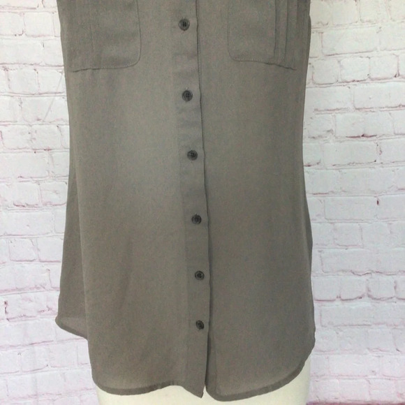 Maurices Taupe Button Down Sleeveless Top - Size Small - Picture 3 of 8